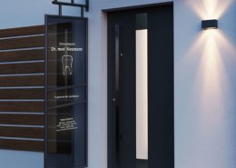 Vordach Modell 2200 mit LED Beleuchtung im Seitenteil